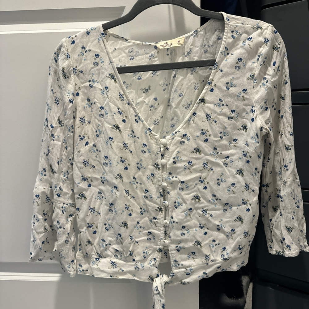 Hollister floral long sleeve top with bell sleeve